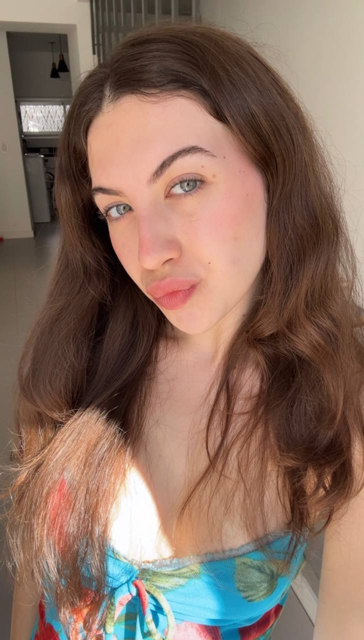 Nude girl Amber in Bogor