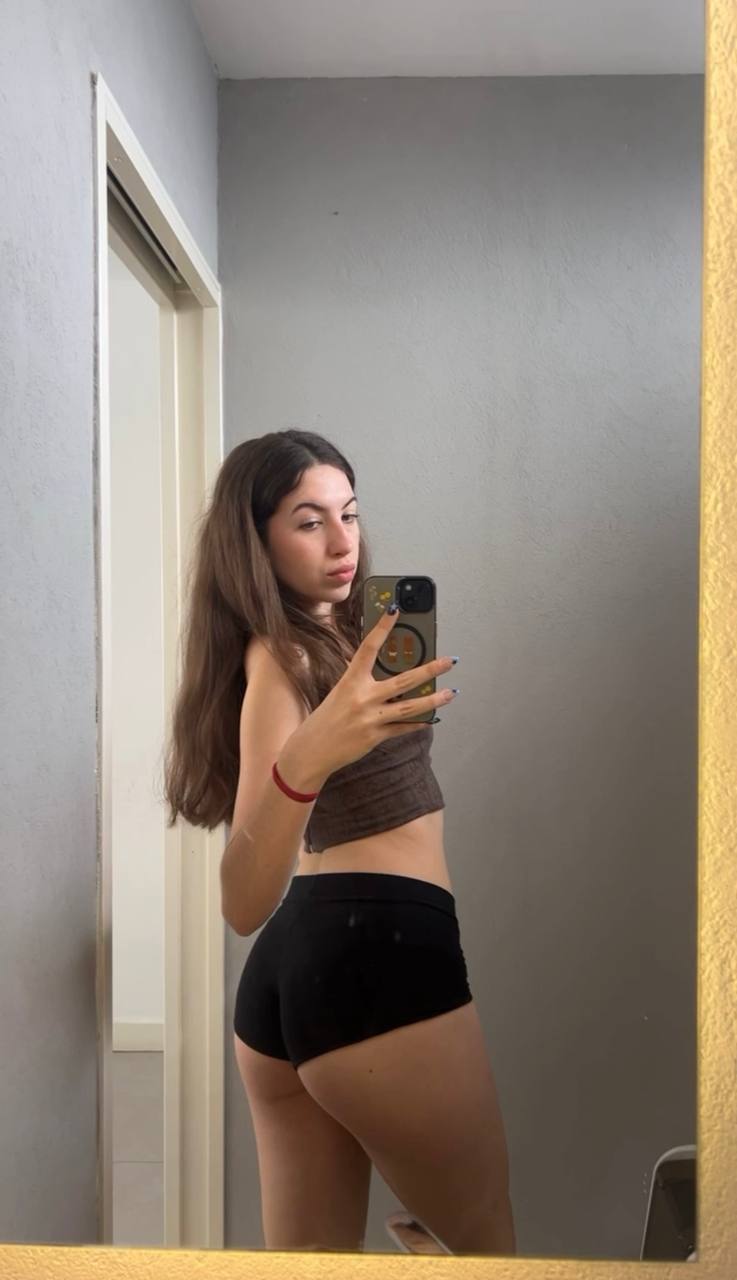 Amber in her underwear in Bogor