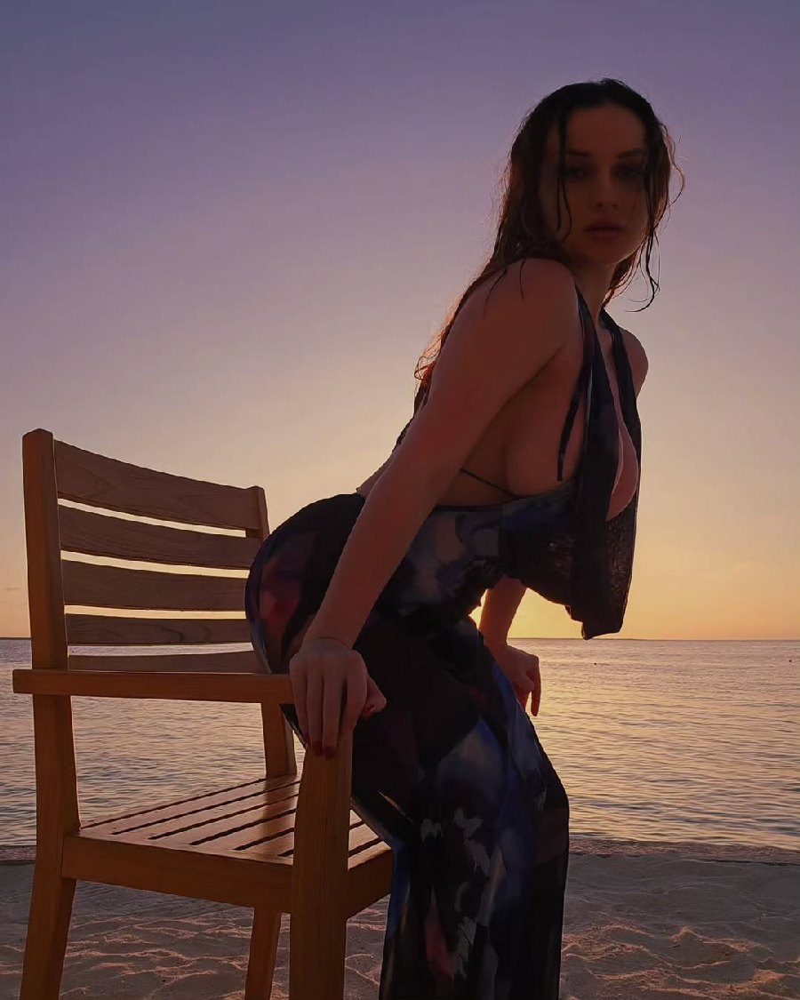 Sexy girl Miranda Faith nude in Bogor