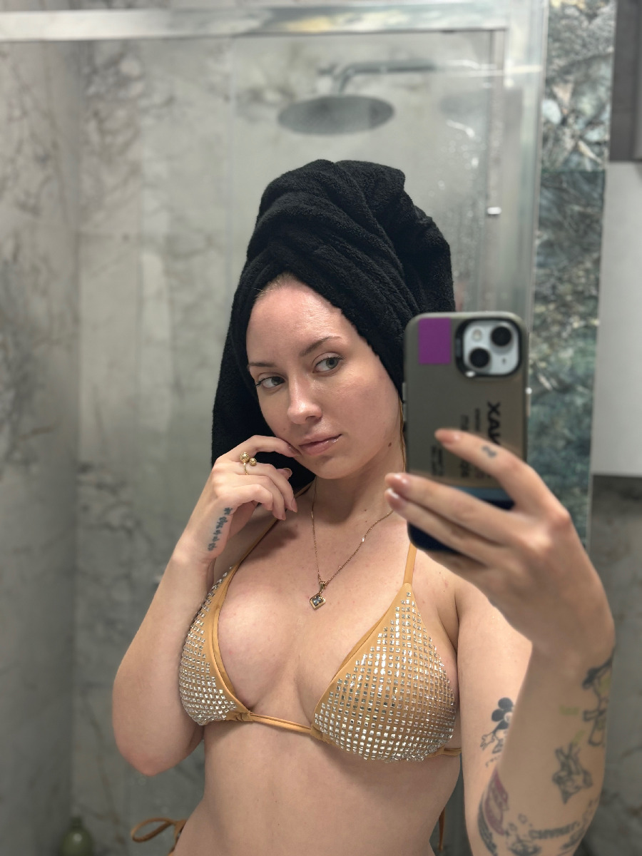 Nude girl KateV in Bogor