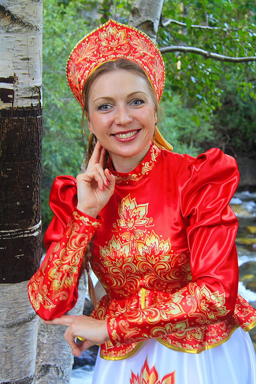 Women in Slavic costumes in Bogor