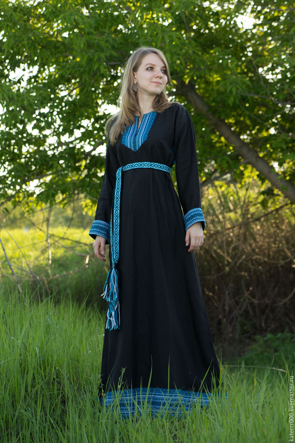 Women in Slavic costumes in Bogor