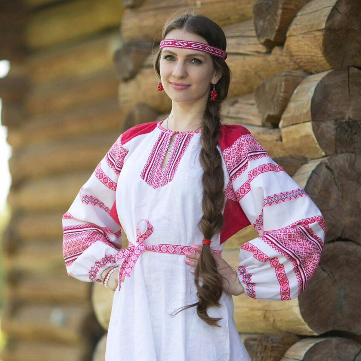 Girls in Slavic costumes in Bogor
